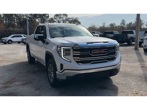 Certified 2024 GMC Sierra 1500 SLT image 3