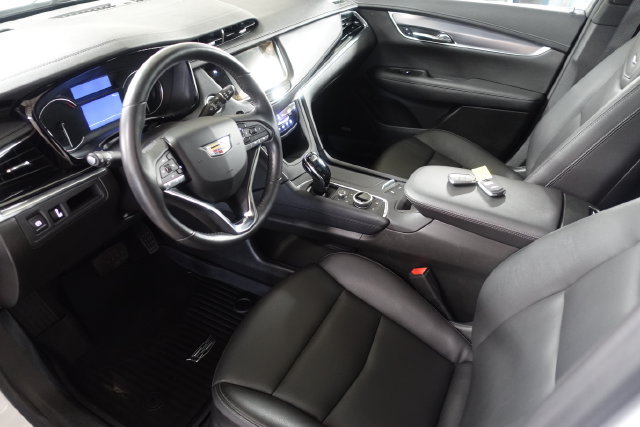 Used 2024 Cadillac XT6 Luxury w/ LPO, Floor Liner Package AWD/4WD image 10