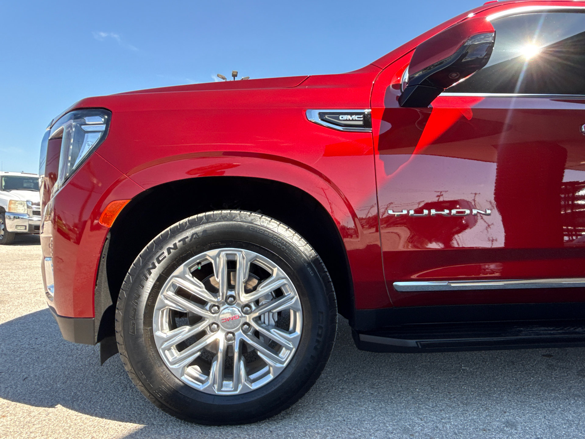Used 2022 GMC Yukon SLT w/ SLT Luxury Package RWD image 5