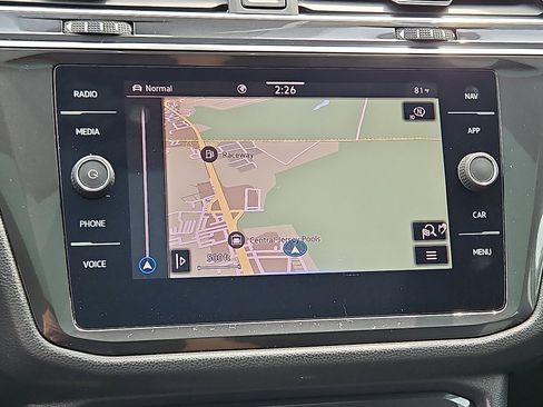 Used 2021 Volkswagen Tiguan SEL w/ 3rd Row Seat Package image 19