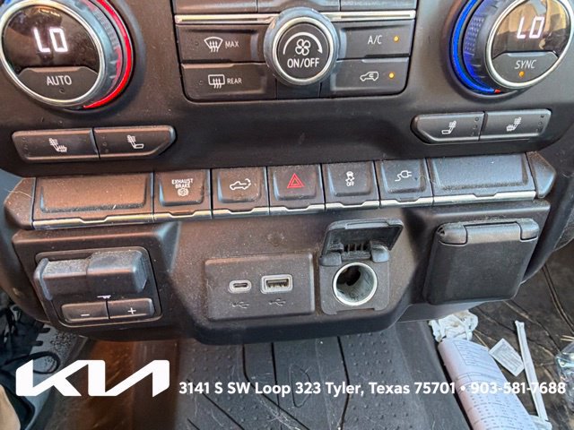 Used 2021 Chevrolet Silverado 2500 LT w/ Fleet Comfort Package AWD/4WD image 22