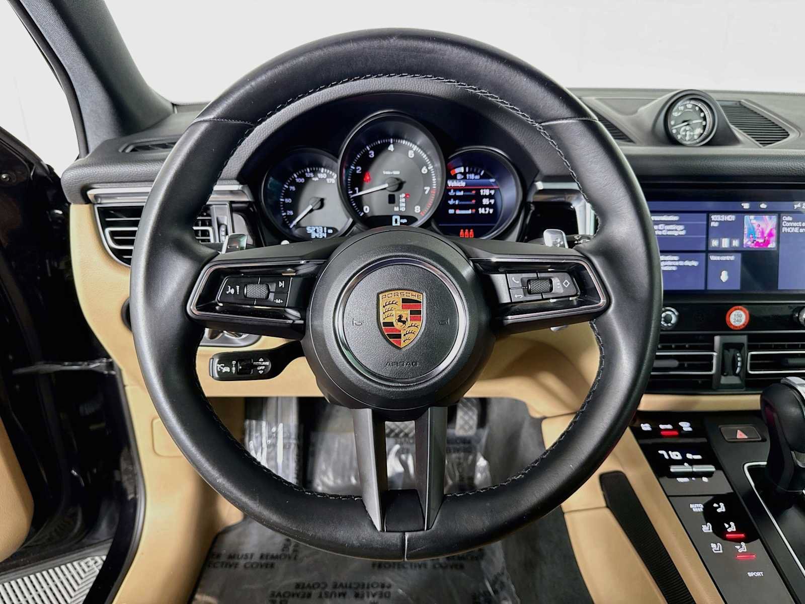 Used 2022 Porsche Macan AWD/4WD image 12