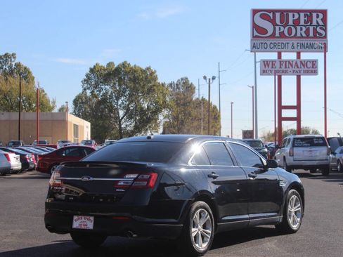 Used 2017 Ford Taurus SEL image 4