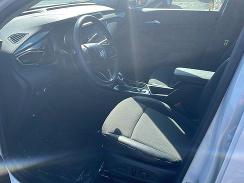 Used 2023 Buick Encore GX Select w/ Sport Touring Package image 8