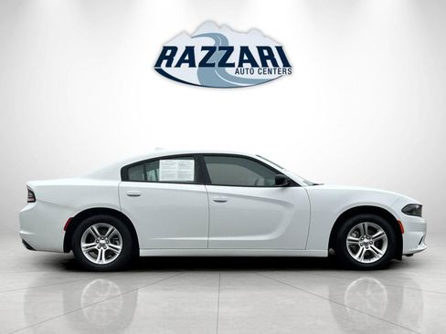 Used 2023 Dodge Charger SXT image 2