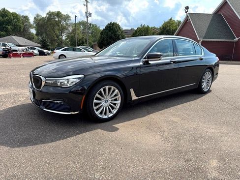 Used 2017 BMW 740i xDrive 740i xDrive Sedan image 13