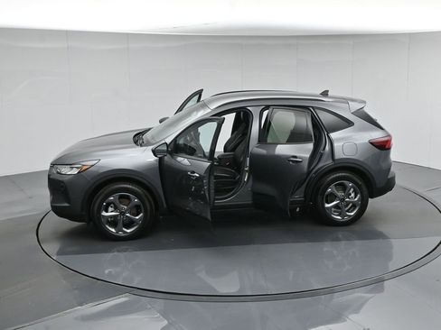 Certified 2025 Ford Escape ST-Line AWD/4WD image 46