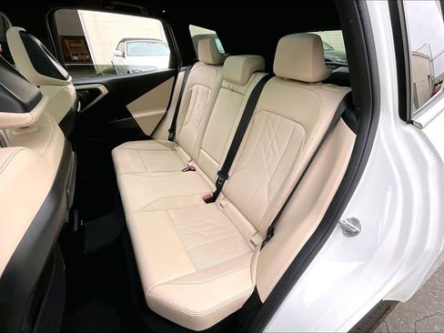 Used 2025 BMW X3 xDrive30i w/ Convenience Package image 28