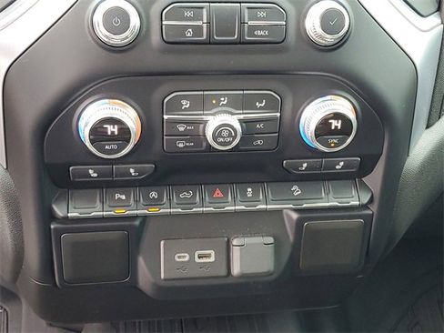 Used 2021 GMC Sierra 1500 Elevation w/ LPO, Elevation Black Package image 18