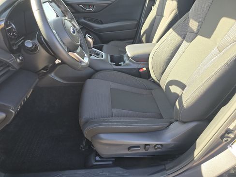 Certified 2025 Subaru Outback Premium w/ Popular Package #1A image 17