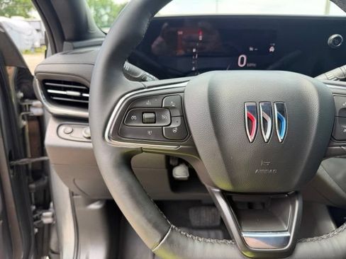 Used 2024 Buick Envista Preferred w/ Convenience I Package FWD image 19
