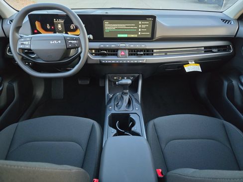 New 2026 Kia K4 FWD image 9