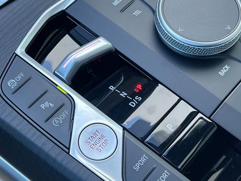 Used 2025 BMW M440i Coupe w/ Premium Package image 23