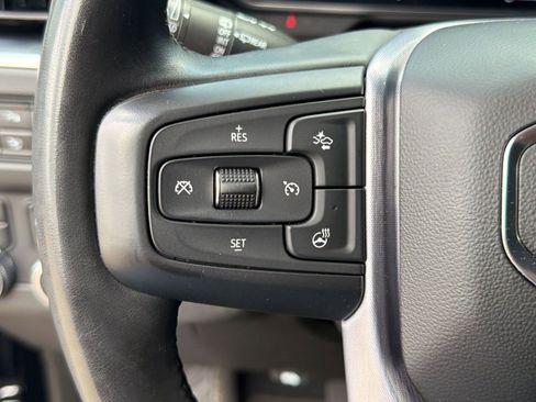 Used 2023 GMC Yukon SLT w/ SLT Luxury Package AWD/4WD image 17