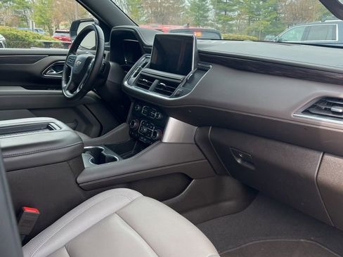 Used 2024 Chevrolet Suburban LT image 22