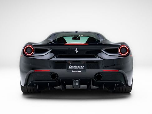 Used 2019 Ferrari 488 GTB RWD image 5