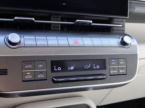 Used 2025 Hyundai Kona SEL image 35