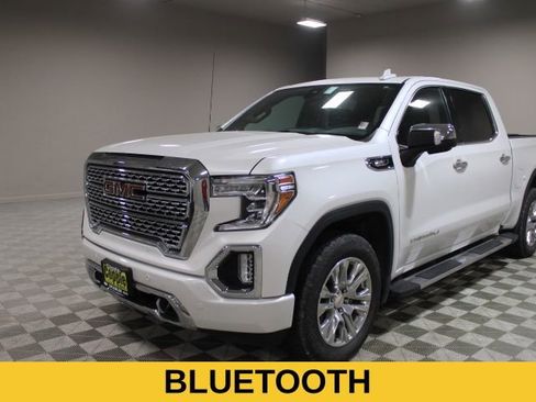 Used 2022 GMC Sierra 1500 Denali w/ Driver Alert Package II AWD/4WD image 4