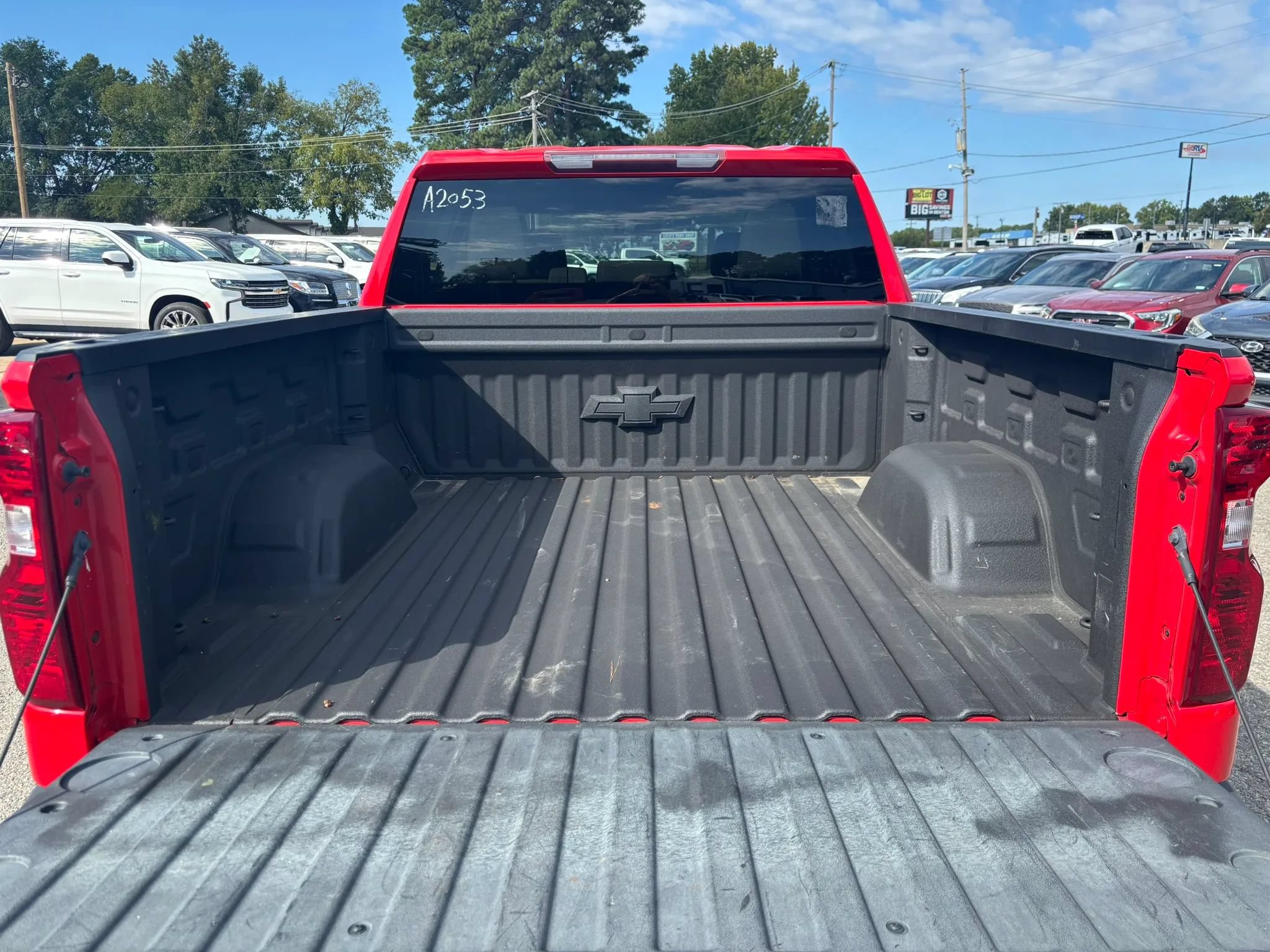 Used 2021 Chevrolet Silverado 1500 LT w/ Bed Protection Package AWD/4WD image 17