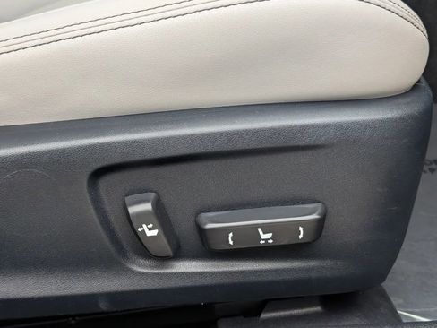 Used 2015 Lexus IS 200t image 38