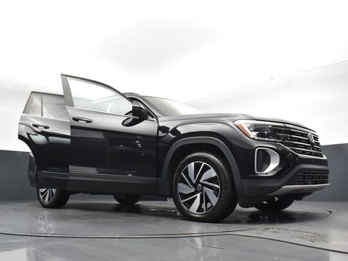 Used 2024 Volkswagen Atlas SE AWD/4WD image 28