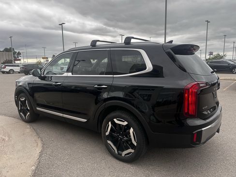 Used 2025 Kia Telluride S AWD/4WD image 3