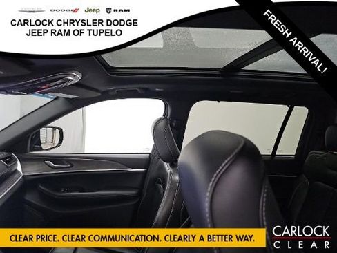 Used 2024 Jeep Grand Cherokee L Limited w/ Luxury Tech Group II image 10