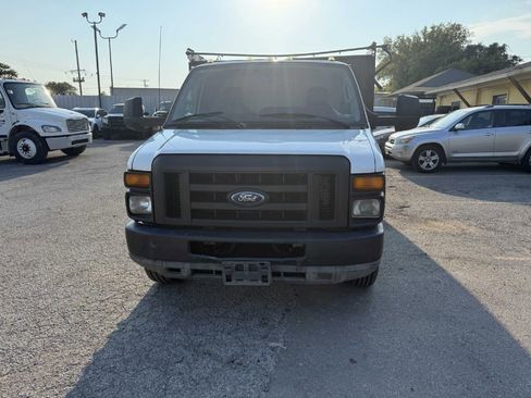 Used 2011 Ford E-450 and Econoline 450 Super Duty image 2