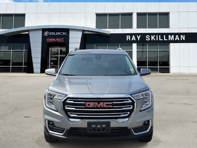 Used 2024 GMC Terrain SLT AWD/4WD image 2