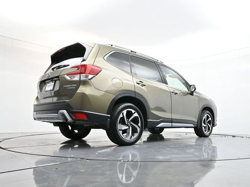 Used 2023 Subaru Forester Touring w/ Popular Package #2 image 34