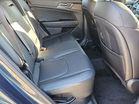 Used 2023 Kia Sportage EX image 9