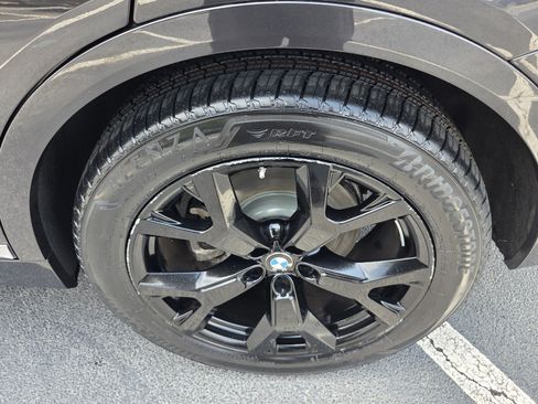 Used 2021 BMW X7 xDrive40i w/ Premium Package AWD/4WD image 10