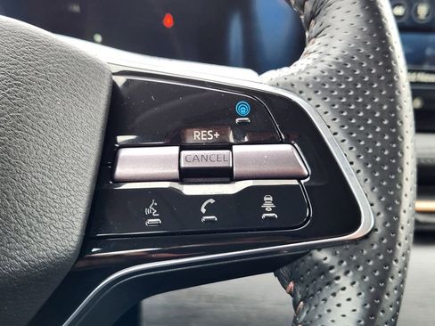 Certified 2023 Nissan Ariya FWD image 24