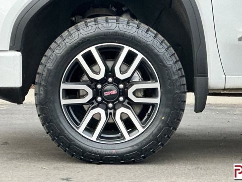 Certified 2021 GMC Sierra 1500 AT4 image 32