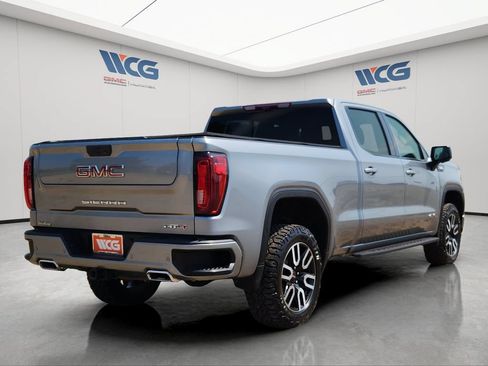 Used 2024 GMC Sierra 1500 AT4 w/ Technology Package AWD/4WD image 4