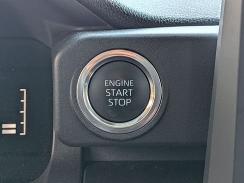 Used 2025 Toyota 4Runner SR5 AWD/4WD image 22