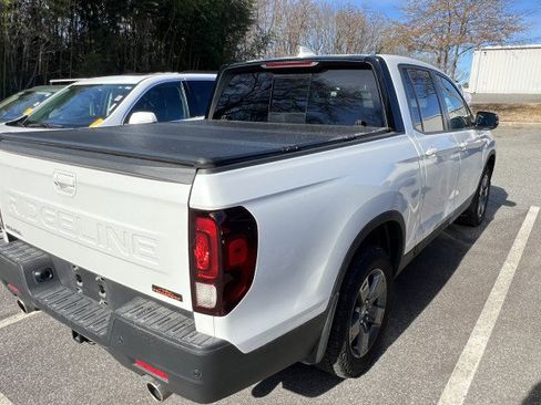 Certified 2025 Honda Ridgeline TrailSport image 4