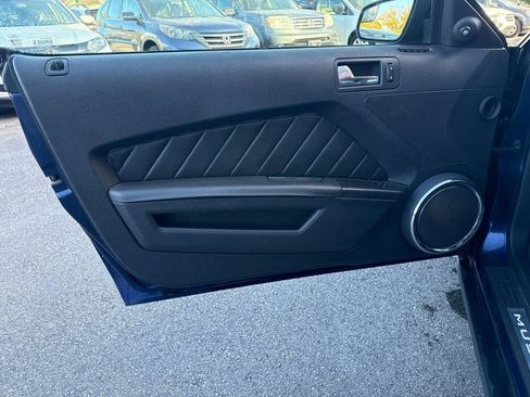 Used 2011 Ford Mustang GT Premium w/ Brembo Brake Pkg image 9