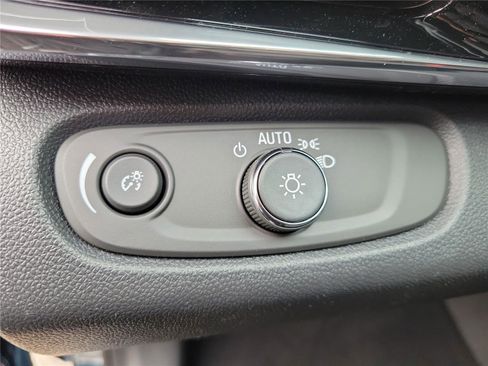 New 2026 Buick Envista Avenir image 21