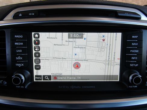 Used 2016 Kia Sorento SX FWD image 17