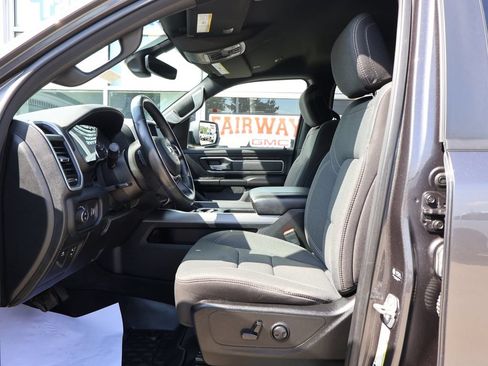 Used 2022 RAM 1500 Big Horn AWD/4WD image 11