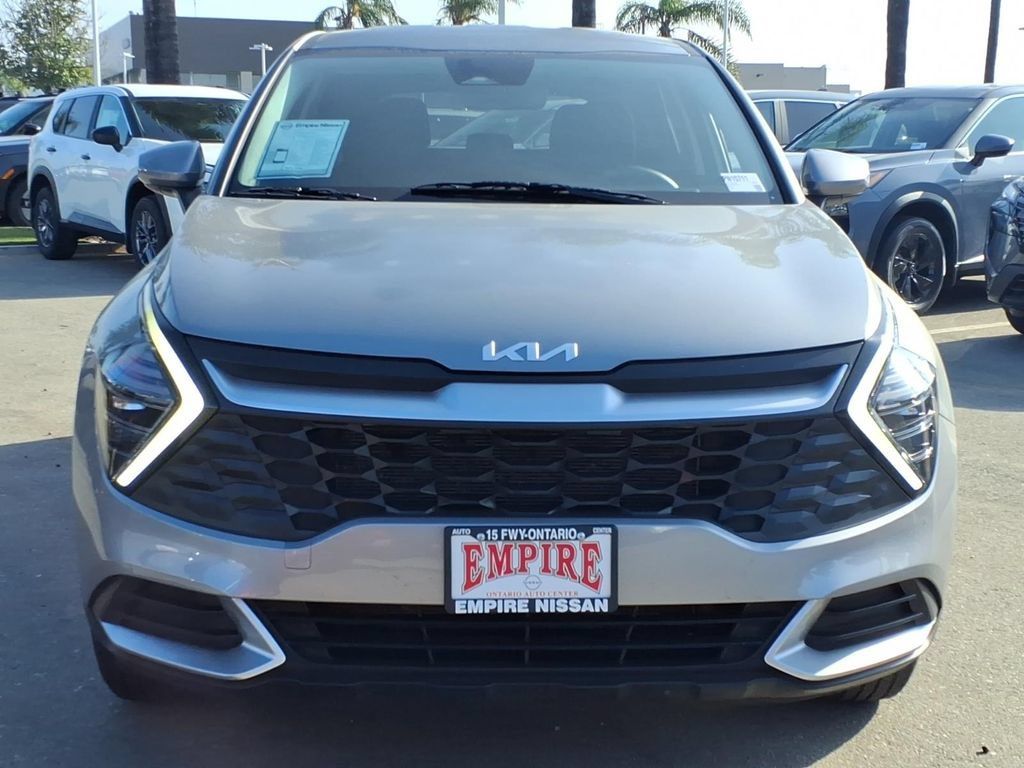 Used 2025 Kia Sportage LX AWD/4WD image 2