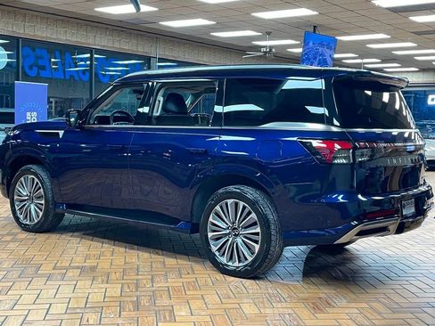 Used 2025 INFINITI QX80 Sensory image 6