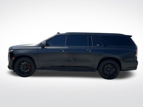 Used 2022 Cadillac Escalade ESV Sport Platinum w/ LPO, ONYX Package AWD/4WD image 3