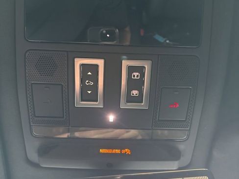 Used 2024 Land Rover Defender 110 S image 35