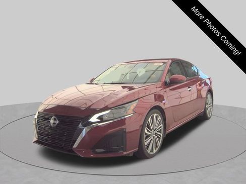 Used 2023 Nissan Altima 2.5 SL FWD image 1