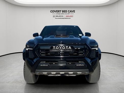 Used 2025 Toyota Tacoma TRD Pro image 2