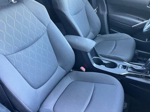 Used 2022 Toyota Corolla Cross LE w/ Moonroof Package image 31