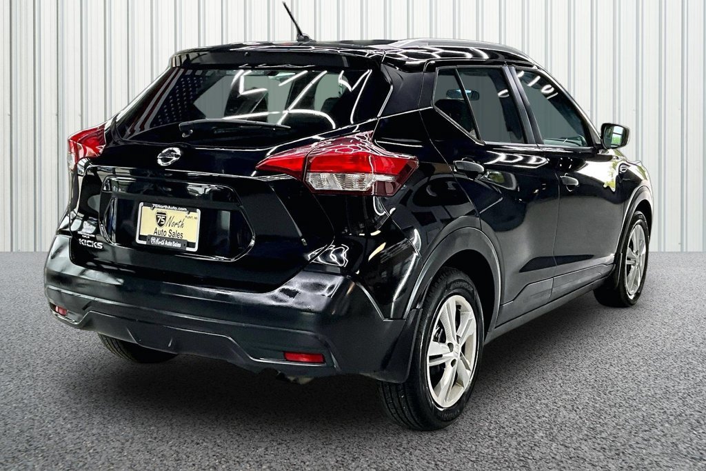 Used 2019 Nissan Kicks S FWD image 6