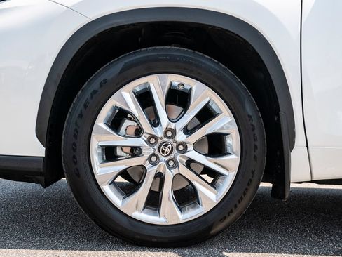 Used 2020 Toyota Highlander Limited AWD/4WD image 14